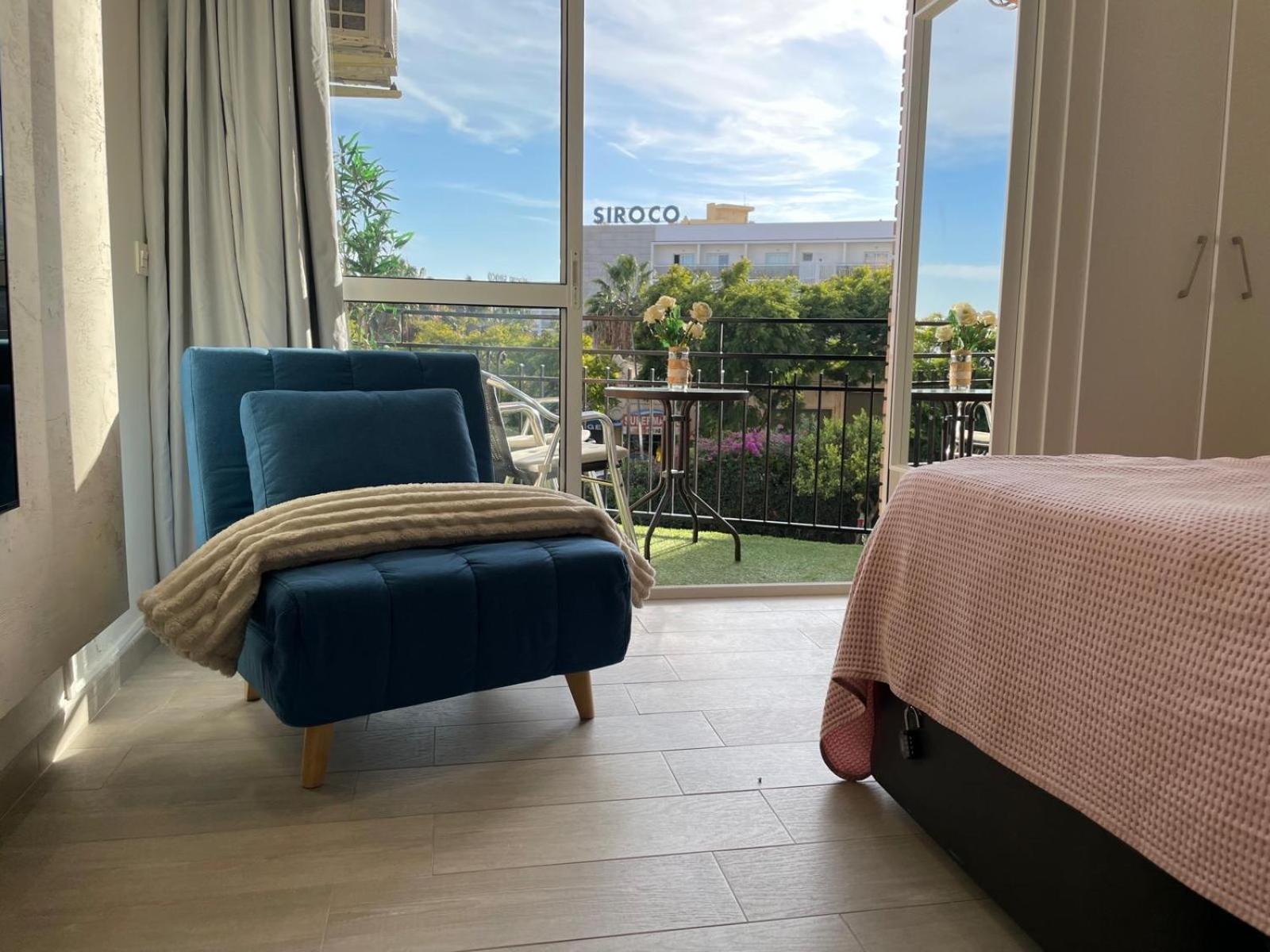 Studio With Views Next To Puerto Marina The Green Door ベナルマデナ エクステリア 写真