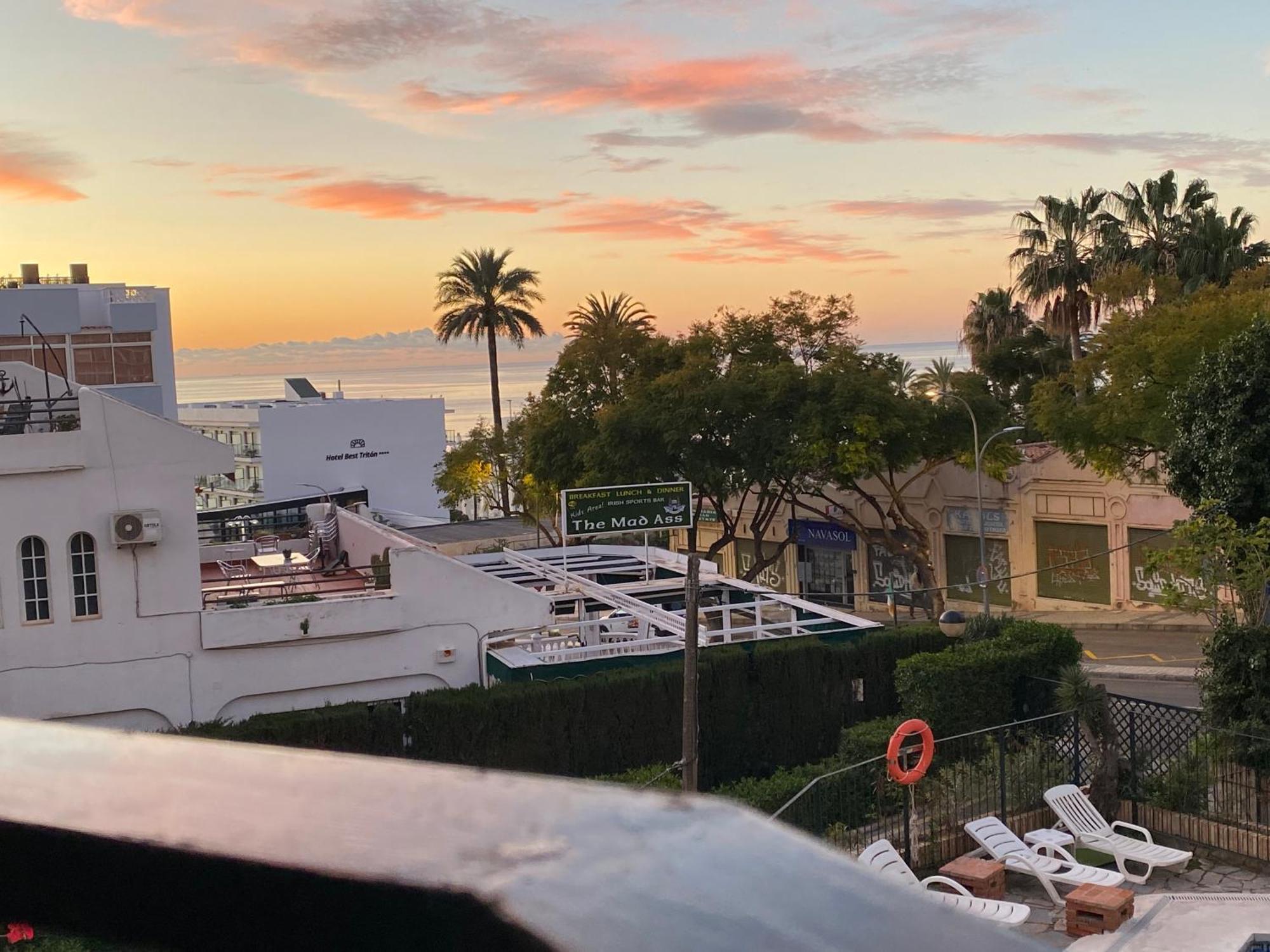 Studio With Views Next To Puerto Marina The Green Door ベナルマデナ エクステリア 写真